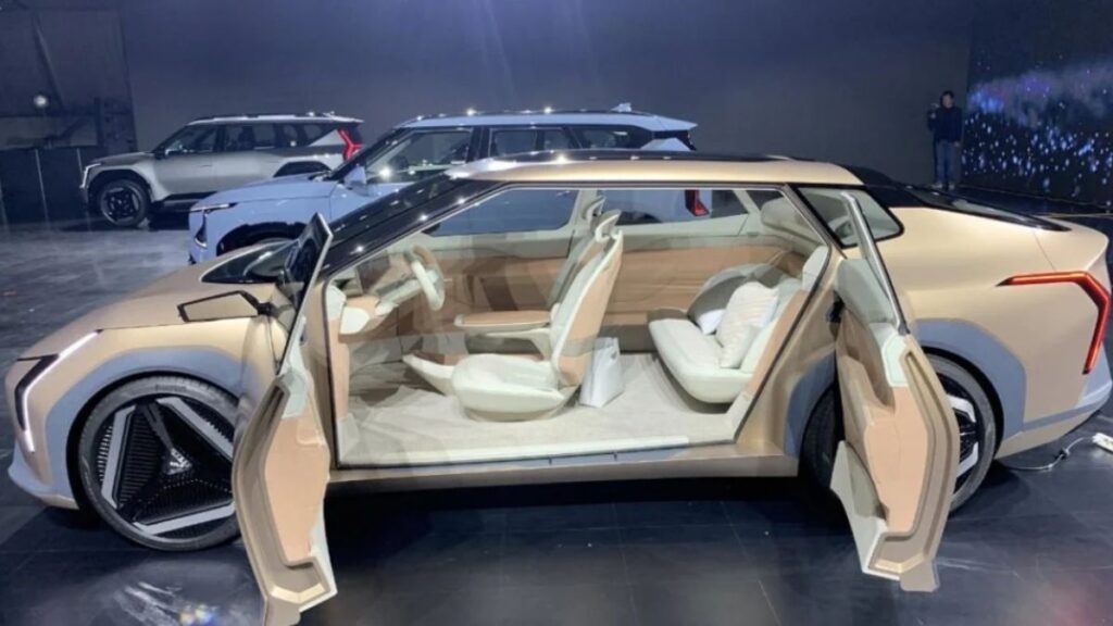 Kia EV4: 2025